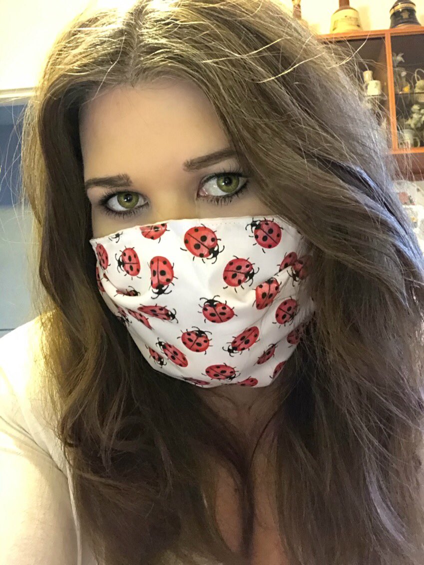 LJL_77's tweet photo. I make no comment on whether you should or shouldn’t wear a face mask in public, do what your government/conscious tells you; but if you do, do it with style!
🐞
#ilovetosew #sewing #tutorialcomingsoon https://t.co/qnxVVl6bXn