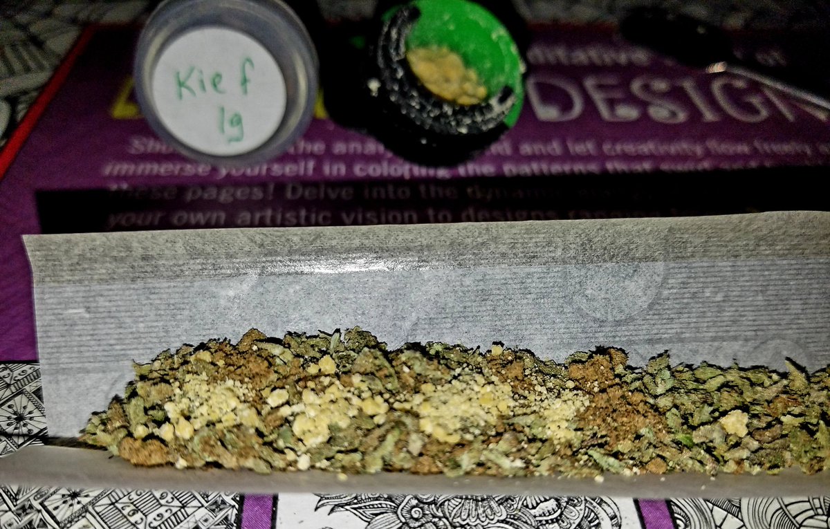 TankMurdah's tweet photo. #kief 
#butter 
#orginalGlue 
#420 https://t.co/rWeDakF7dQ