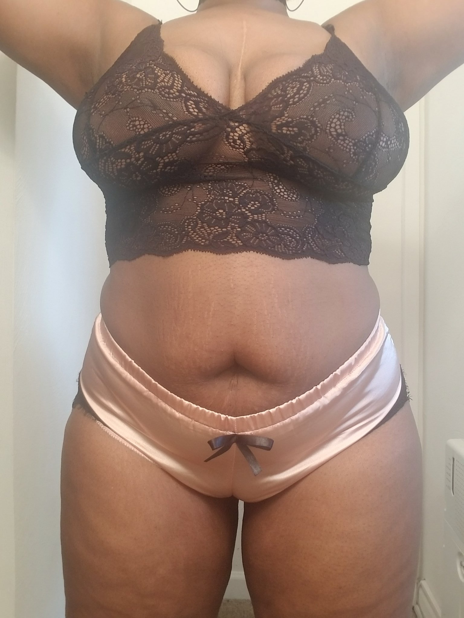 2 pic. @angelmarie96x @mjaykxxx Venmo- BlackBeauty0688 Cashapp- $Paymebih0688 Findom Solo Nudes Implied nudity Twerking Fetish Special requests ⛓Dominatrix 📽Live cam 1 on 1 chat Custom content Degradation/humiliation🗣 https://t.co/0Fuxrzmkb8