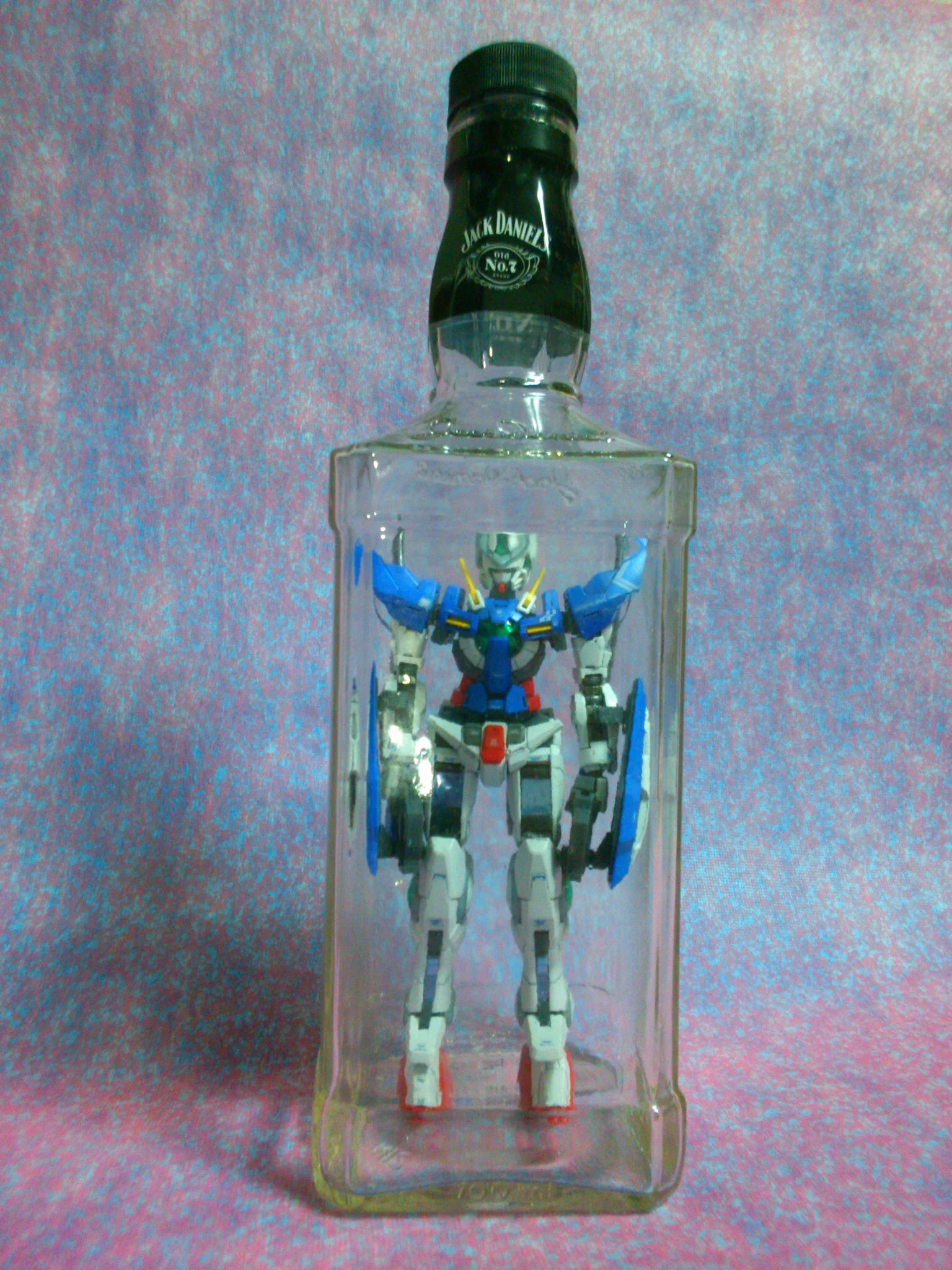 バンダイのガンプラRGをボトルの中で作ってみた！ボトルシップならぬボトルガンダム！