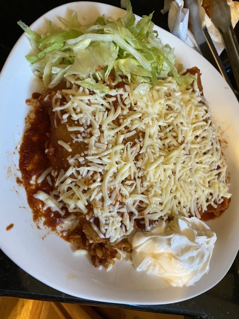 honeybeechelsea's tweet photo. Grandma Alice’s Enchiladas on the menu tonight 🤗😇♥️ #madewithlove #formyloves https://t.co/e1qFLnwegc