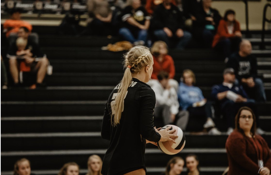 ellescarbro's tweet photo. Committed!! #gohuskies @SCSUhuskies_vb https://t.co/LoKhW40HDw