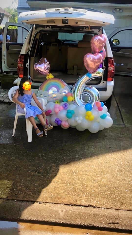 MsGarciaKinder's tweet photo. Extremely hard to be so close and not be able to hug our sweet tiger! Happy Birthday sweet girl!💗🥳 @HemmenwayStreak #hemmenwayallin #missourtigers #CFISDspirit #loveyoufromadistance #birthdaypararde https://t.co/3z8aheBxC5