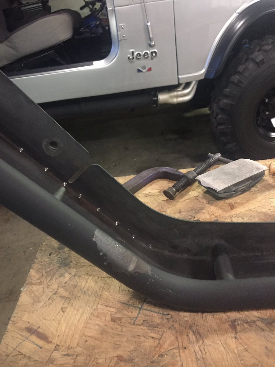DeiblerNick's tweet photo. Redoing my fender flares on my jk! Previous owner half assed the installation so I’ll be getting new hardware https://t.co/ulUZD5GrYR