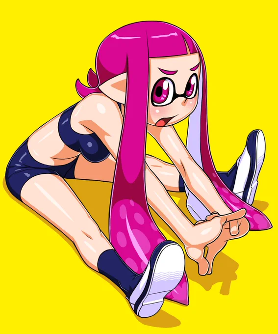 イカがせなかをおしてほしそうにこちらをみている。 