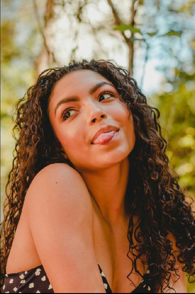 anymysunshine's tweet photo. Você é minha bebezinha. Muito orgulho em te ver se tornando tão grande. Obrigada por ser você, com esse sorriso lindo, essa risada tão gostosa e essa voz tão confortante. Você é tudo pra mim, minha diva, minha rainha, minha amiga. Eu te amo demais. Te amo, te amo.
#LoveForAny https://t.co/8bYHCe1keI