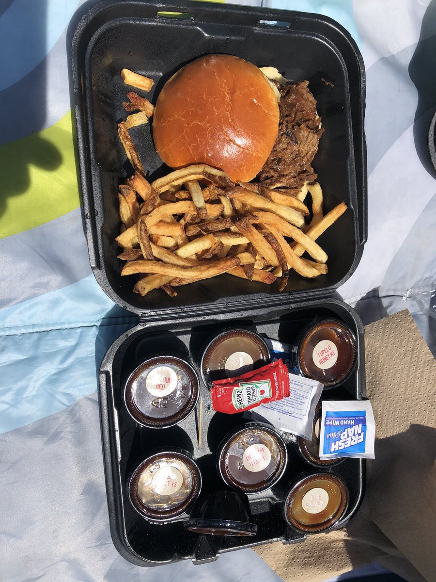 polettojohn's tweet photo. Lunch picnic date with the family and decided to get @MissionBBQ #noonhour 🇺🇸 #familytime https://t.co/UDsP9VhkC7