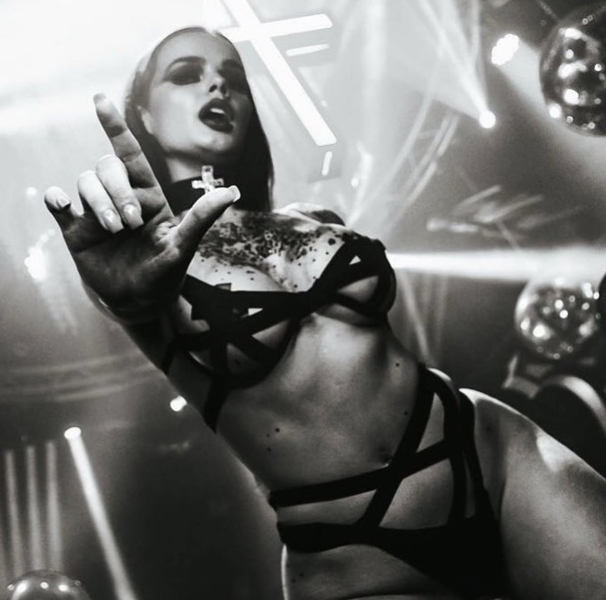 Femme Fatale tweet media