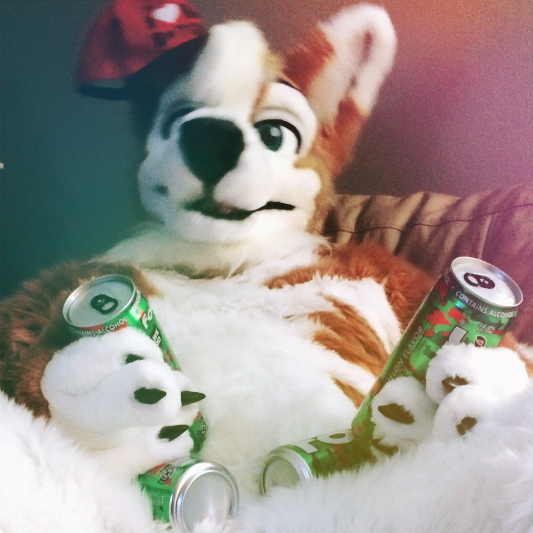Egohusky's tweet photo. I am streaming and drawing more than I used to if u wanna follow me on FA or twitch that would be 👌🤙😩
https://t.co/5cTg5vVrw4
https://t.co/WsYEJmWyAQ / https://t.co/VlFNxZAplb
(probably mostly bullet hell, horror, and art streams lol)

(fursuit pic included to peak interest) https://t.co/OxqWnHj0b7
