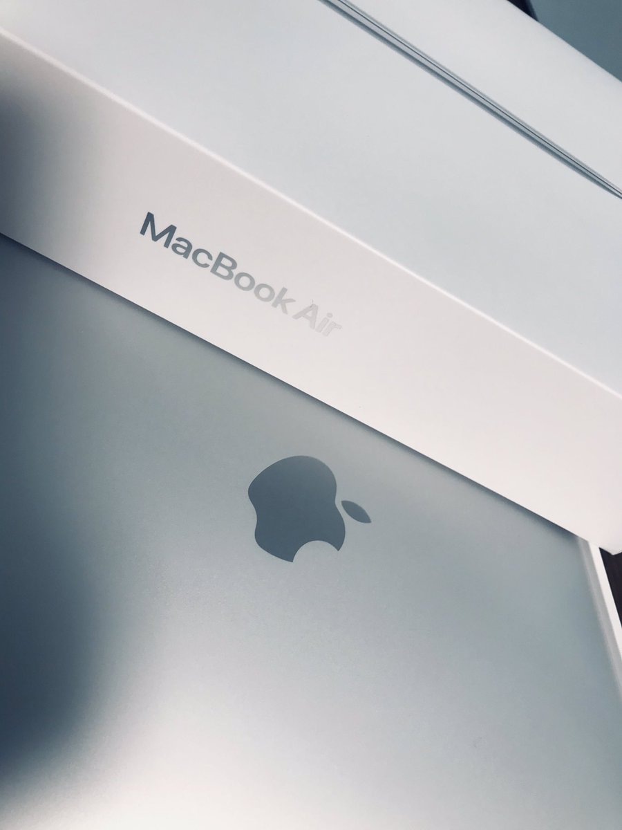 yumo0705's tweet image. 新しいMacBook Air
届いた！

#macbookair2020