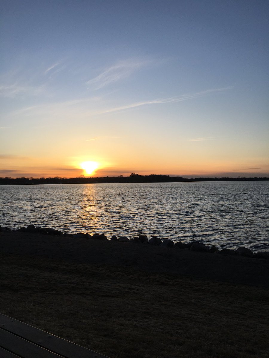 VanErp54's tweet photo. It’s a good day! Goodbye winter. #iceout2020 https://t.co/isCszuEXTi