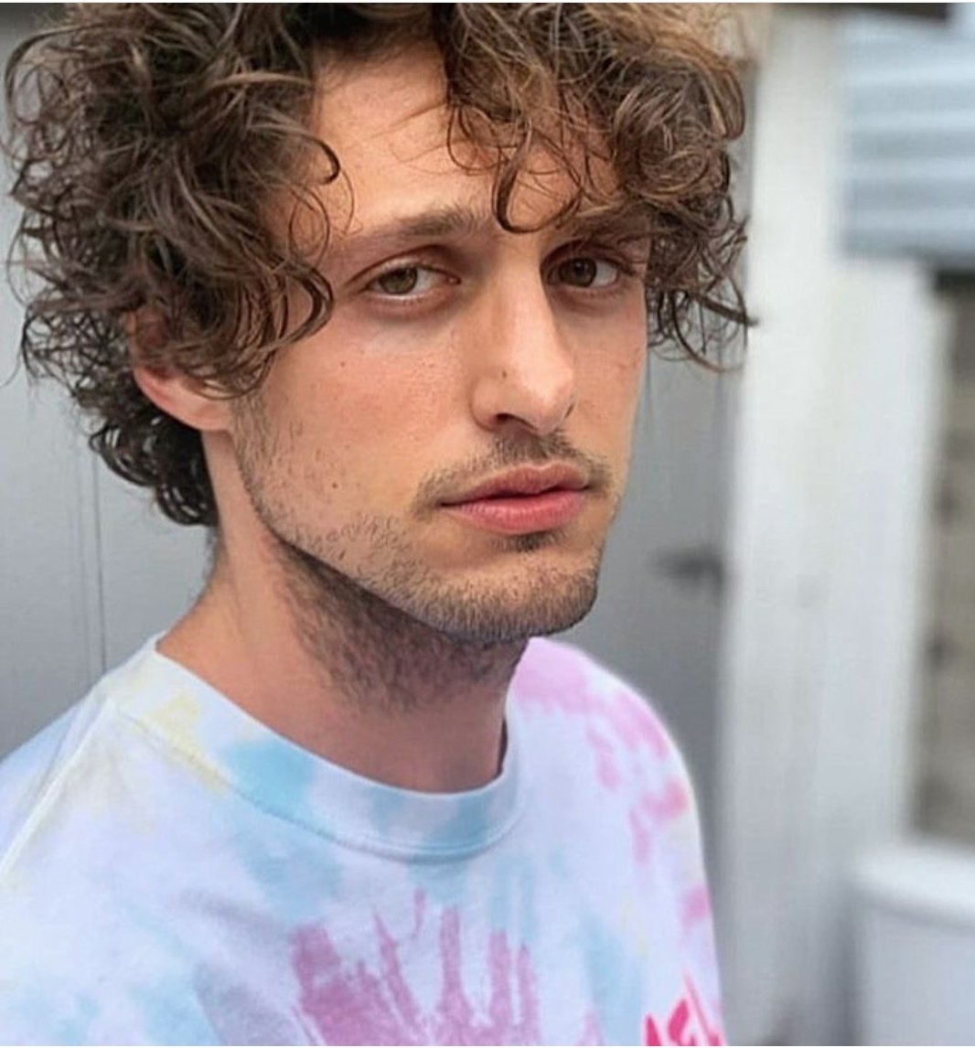 MalexNM's tweet image. I'm not sure. @MichaelVlamis who do you think would win? #hardquestion