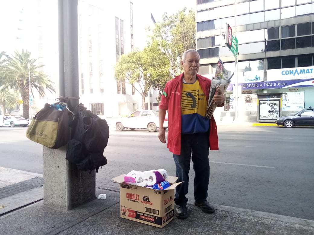 Bomberos_Mexico's tweet photo. Hermano bombero, son tiempos difíciles, es por eso que te invitamos a participar en esta acción altruista, aportando en especie lo que esté dentro de tus posibilidades. 

Recuerda que siempre estamos para el que más lo necesite.
En el HCB de la CDMX nos apoyamos... 🤜🏻🤛🏻 https://t.co/2DnW7Ixshj
