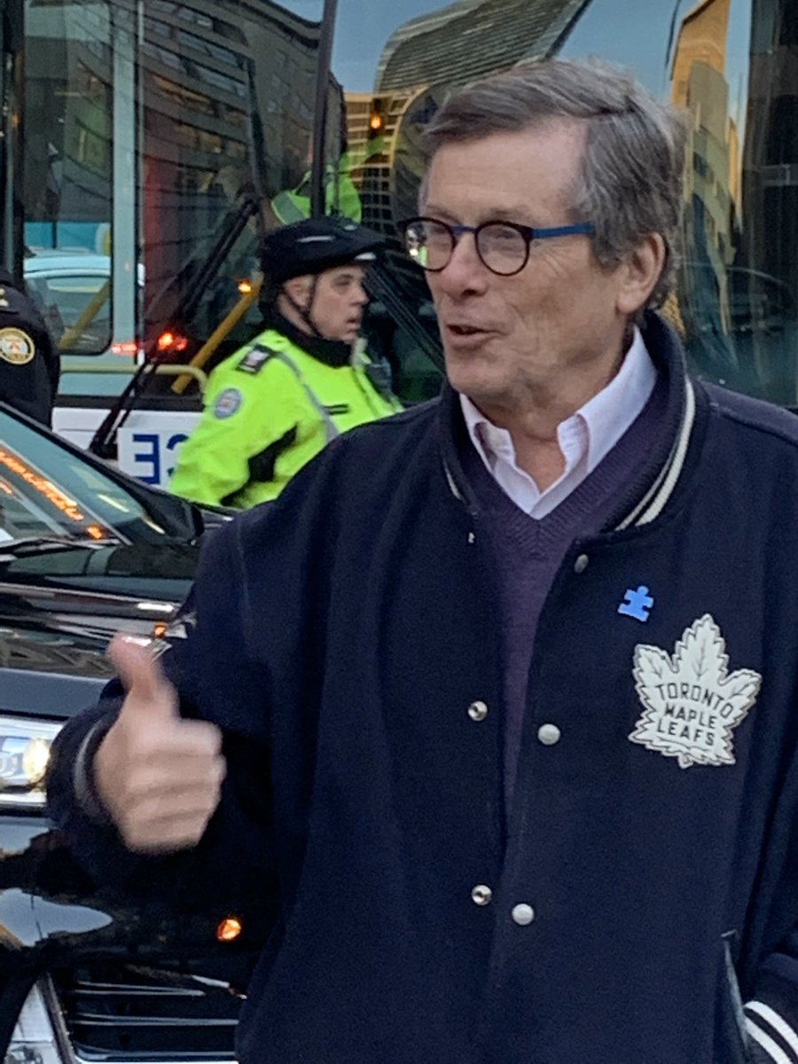 Hockey8989's tweet photo. Thank You ti all the Health Care Workers for all you do to protect us and the community ❤️🙏🏼❤️ #MountSinai #SickKids #TorontoGeneral https://t.co/52SSNlZ4dm