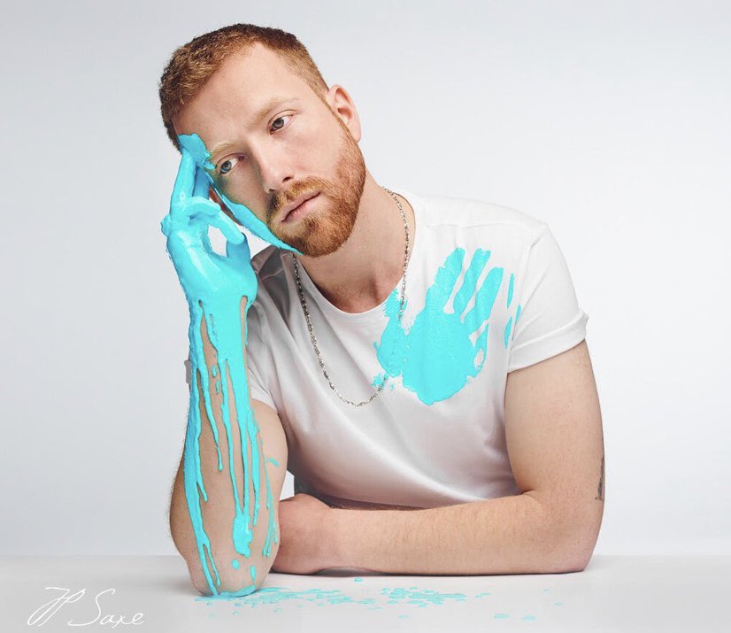 thatweirdmusic's tweet photo. Check out Canadian singer JP Saxe’s track “Explain You” from his latest EP ‘Hold It Together.’💖

JP SAXE - Explain You

Genre: Emo-pop

https://t.co/owphS6QrJj

#singer #songwriter #music #musicians #sundayvibes #jpsaxe #explainyou
#TogetherAtHome #artistsontwitter #lockdown https://t.co/O2WzaOr7bO