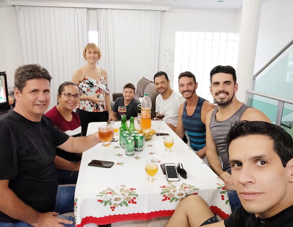 carlosccastro_'s tweet photo. ✌🏼 #NossaLive #LiveAlexandrePires #LiveWesleySafadão https://t.co/FhknpntYRy