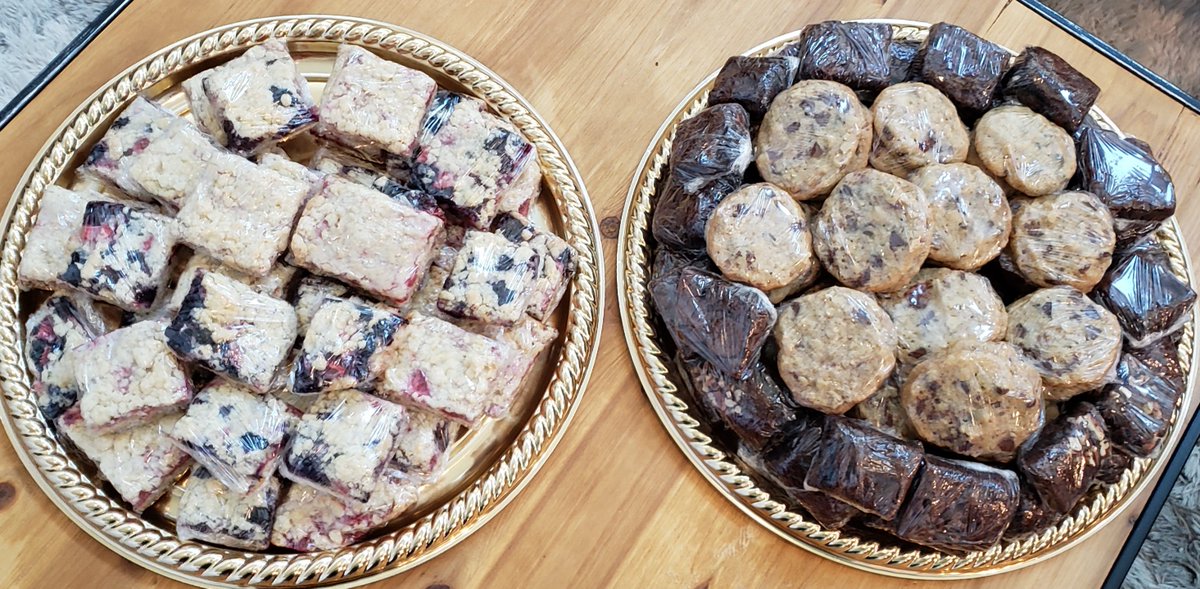 MoniLe04's tweet photo. Over 100 pieces of treats were baked this weekend for Monday morning delivery to the HEROES at Memorial Hermann Hospital. Thank you for being our Hero each and everyday! 
@JohnStevens_ #NotAllHeroesWearCapes https://t.co/1YKcUfMVYW