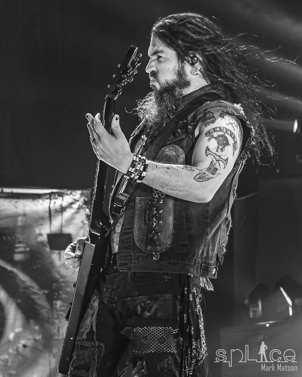 auld lang silent tweet media