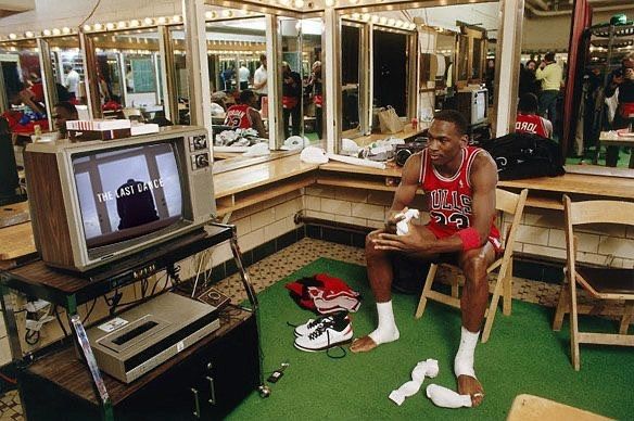 stealsonkicks's tweet photo. Who's ready? 🔥 https://t.co/048TRZ9gbP