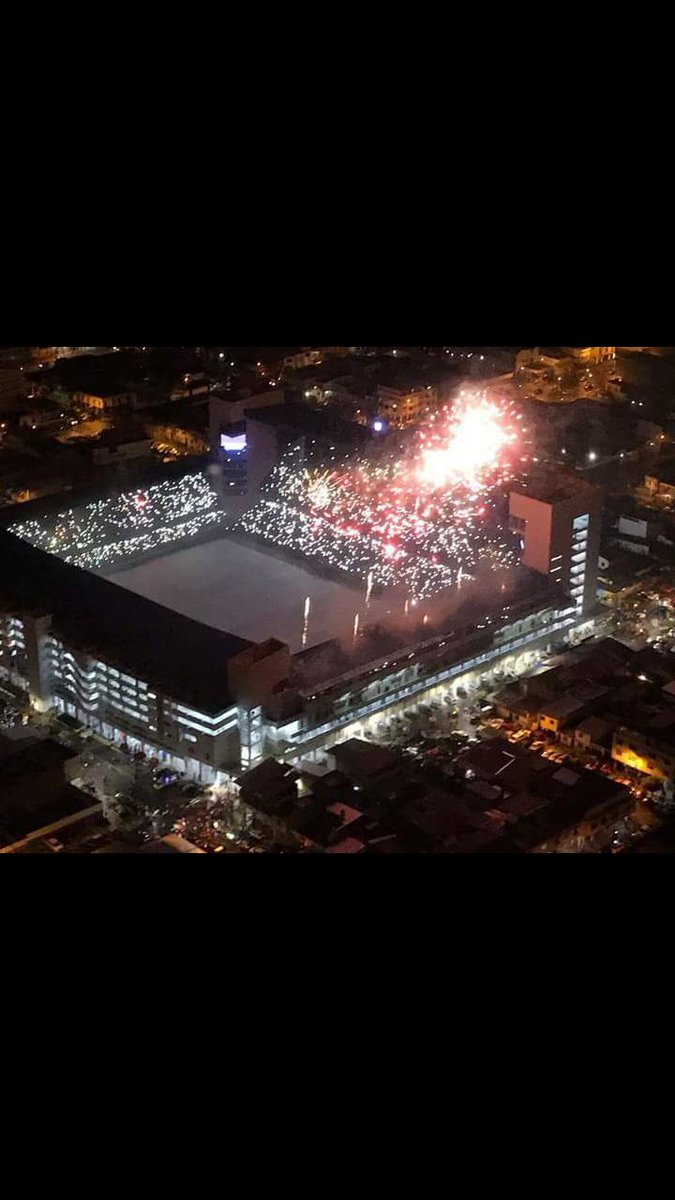 cmera75's tweet photo. @ESPNFutbolClub En éste: Estadio Capwell del @CSEmelec https://t.co/B3N8ZY6nuK