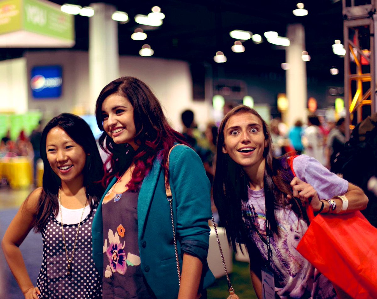 CourtneyPants tweet media