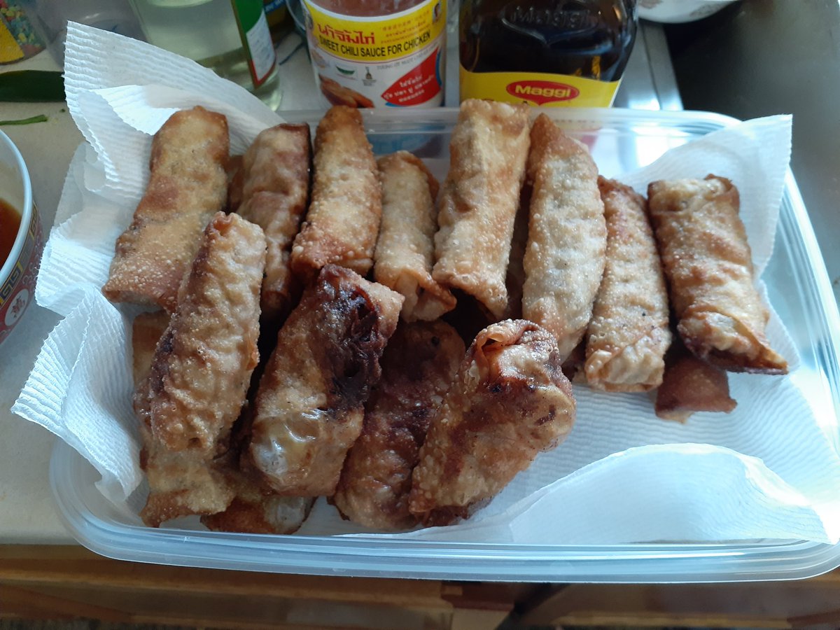 terriblerich's tweet photo. Chicken katsu, hot and sour soup, beef and brocolli, and chicken egg rolls. #sundayloveday https://t.co/NYA8HasY9z