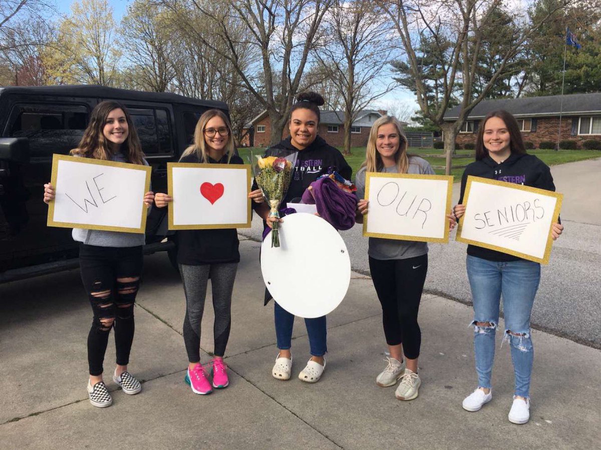 NW_Softball's tweet photo. Some of the girls took our four seniors there gifts today. A big thanks goes out to @Asboyer36 for helping out. https://t.co/BYaT56Gs0u
