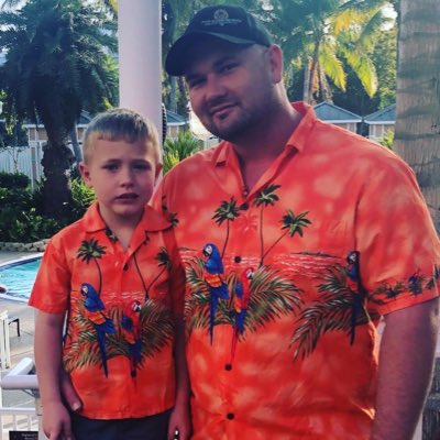 rchayes89's tweet photo. #TopGuy #KeyWest #Vacation #NewProfilePic https://t.co/Y9U2sXvNju