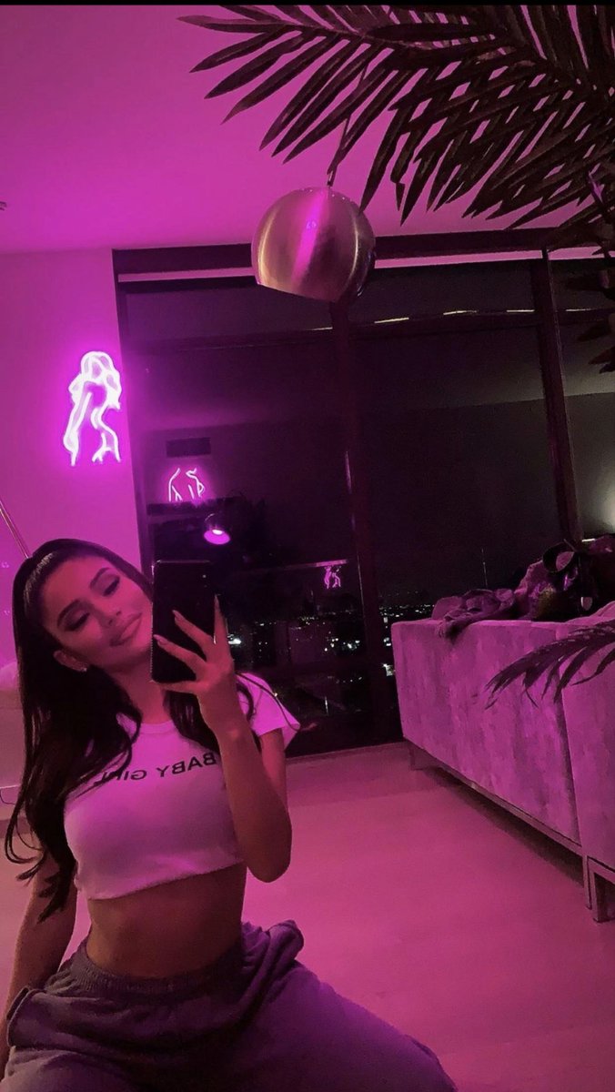 NovaSkye's tweet photo. Babygirl 💖 https://t.co/VSVddkcv6m
