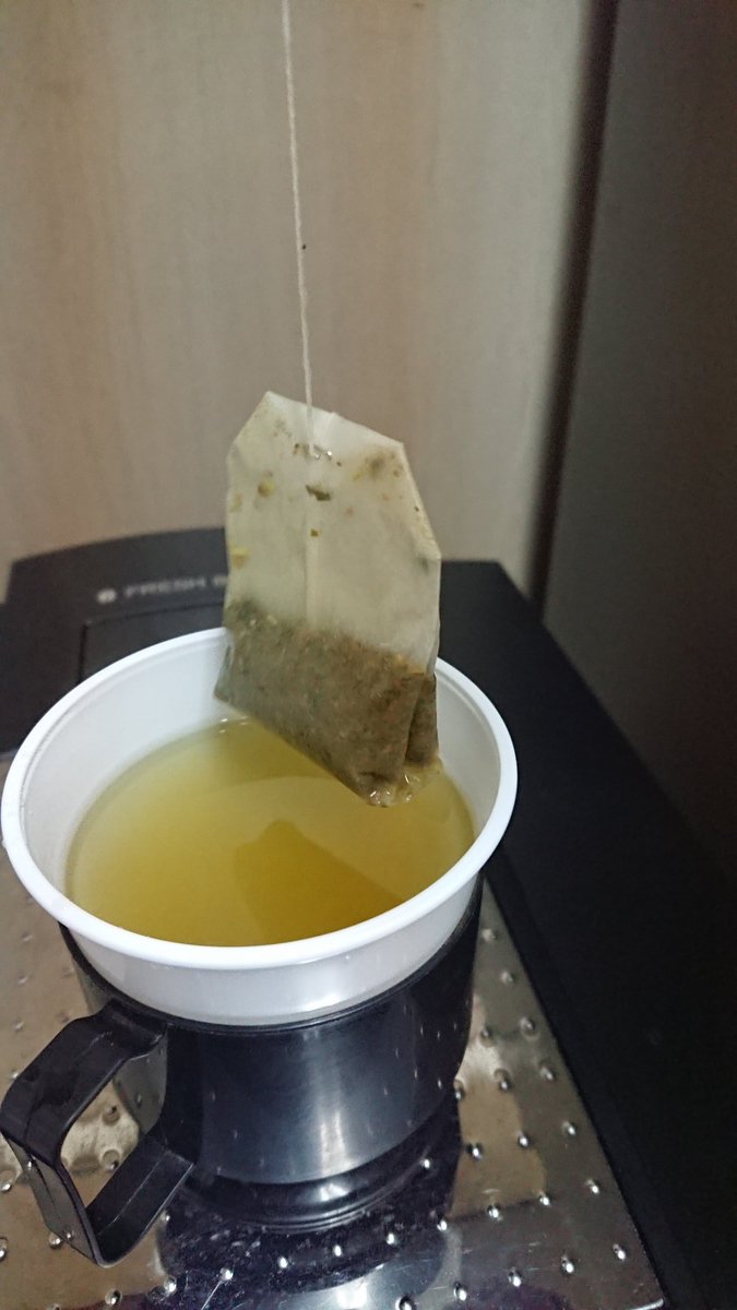 Eldorado Guma Live على تويتر 毎日コーヒー10杯ぐらい飲むんだけど 尿管結石 やってから 先生が茶を飲め っというので 最近はコーヒー2の茶8ぐらいにしてる D もう3年ぐらい再発してない ありがたや 尿管結石 尿路結石 尿道結石 腎臓結石 結石
