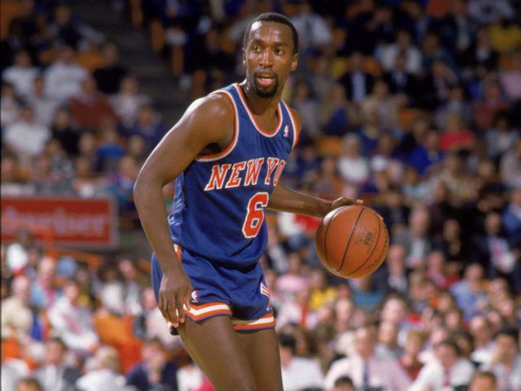 Penchons nous ce jour sur Trent Tucker, drafté en 6ème choix par les Knicks en 1982.Dès sa saison rookie, "Doc" fait parler de lui en shootant à 46,7 % à 3 pts, sur ses 78 matchs disputés, le tout en à peine 23 minutes par match.