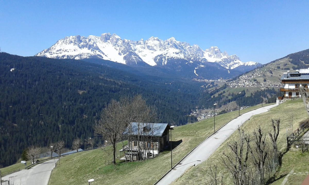 dolomiti@valcomelico.it tweet media