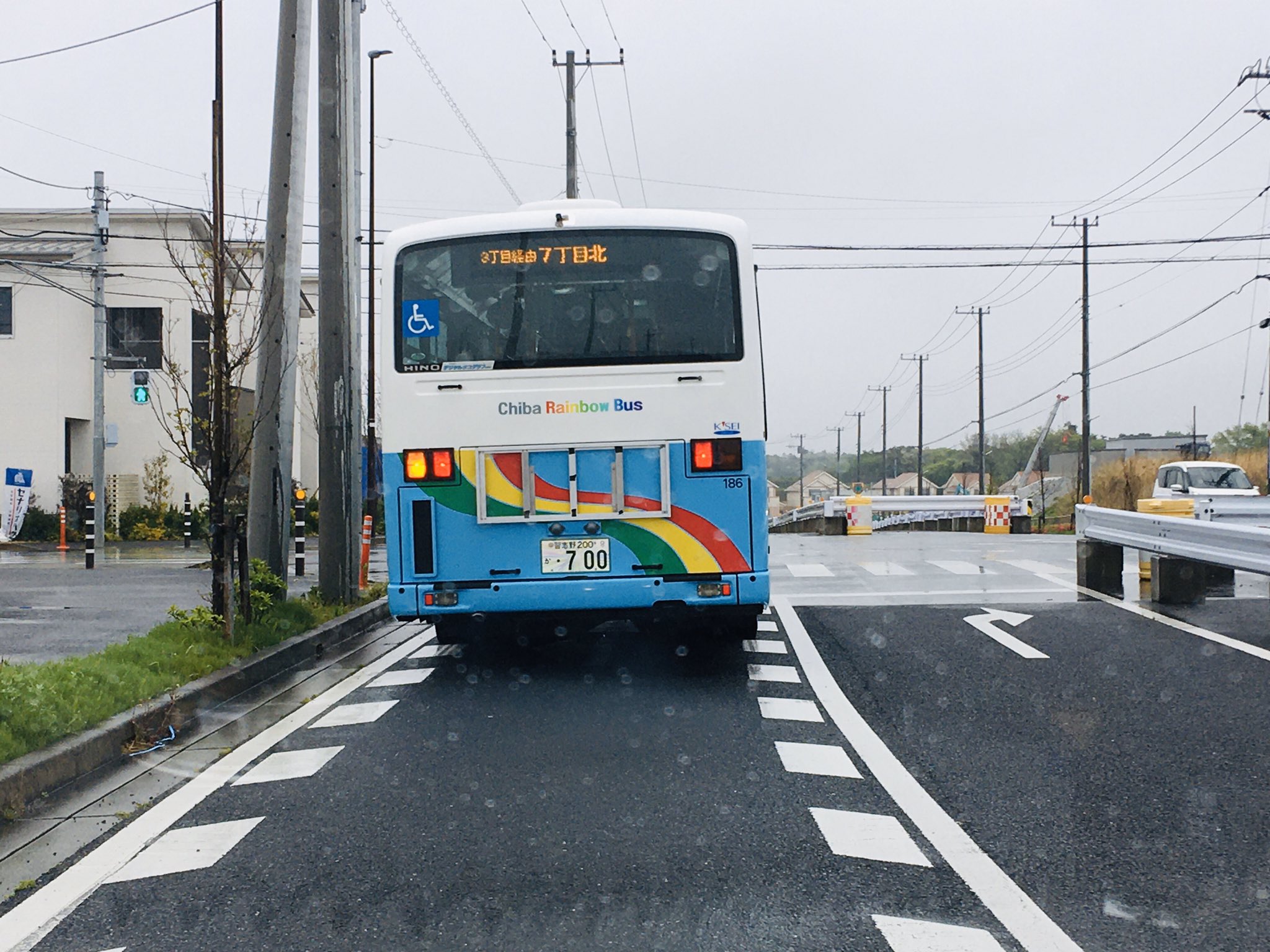 おちはなお 本日4 月 ちばレインボーバスの緑が丘西線が開設 運行が開始された 東葉高速鉄道 八千代緑が丘駅と八千代市 緑が丘西7丁目北を結ぶ 便によって 道は1本隔てるだけだが 3丁目南 北を経由するものと 4丁目南 北経由のものがある おちはなお 本日4 月 ちばレインボーバスの緑が丘西線が開設 運行が開始された 東葉高速鉄道 八千代緑が丘駅と八千代市 緑が丘西7丁目北を結ぶ 便によって 道は1本隔てるだけだが 3丁目南 北を経由するものと 4丁目南 北経由のものがある