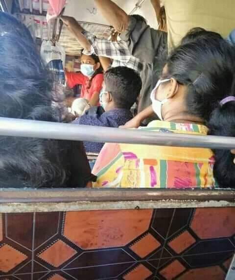 Welikumbura's tweet photo. 1st picture is from @tvderana about how people travel on busses after curfew was lifted. The other three pictures are from different people around the country. Sometimes I can't seems to wonder Derana actually reporting about #SriLanka or some other country

#lka #SriLanka https://t.co/DSYPat0WUZ