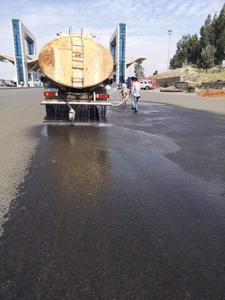Lelise_Neme's tweet photo. #ETHIOPIA
#IPDC
#BoleLemi_IP
#Disinfecting_IPs
I would like to send my heartfelt thanks & Aperciation for our #IPDC_Team for your commitments & proactive actions to prevent the spread of COVID-19. Thanks to #Bole_Lemi_IP_Team ๐
@AbiyAhmedAli @lia_tadesse @AbebeAbebayehu https://t.co/URaSOjzxl3