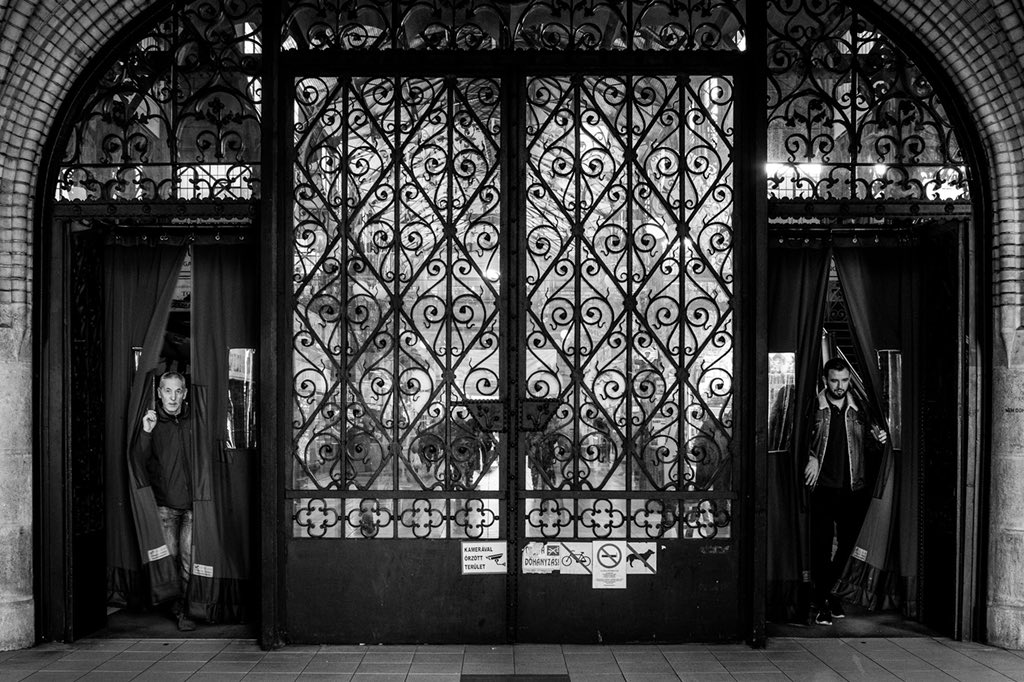 gaborimages's tweet photo. #streetsofbudapest #streetphotography #Budapest https://t.co/qB0eVQkMYg