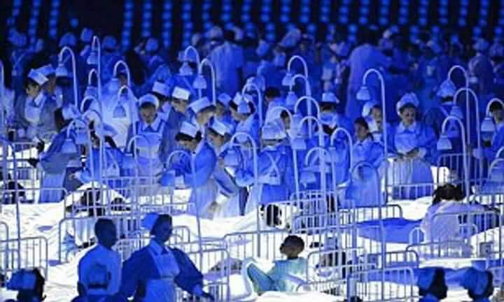 OOOOOOOhlife's tweet photo. This is the London Olympics 2012 opening ceremony.

Any observations?? https://t.co/KIabbnPb4v