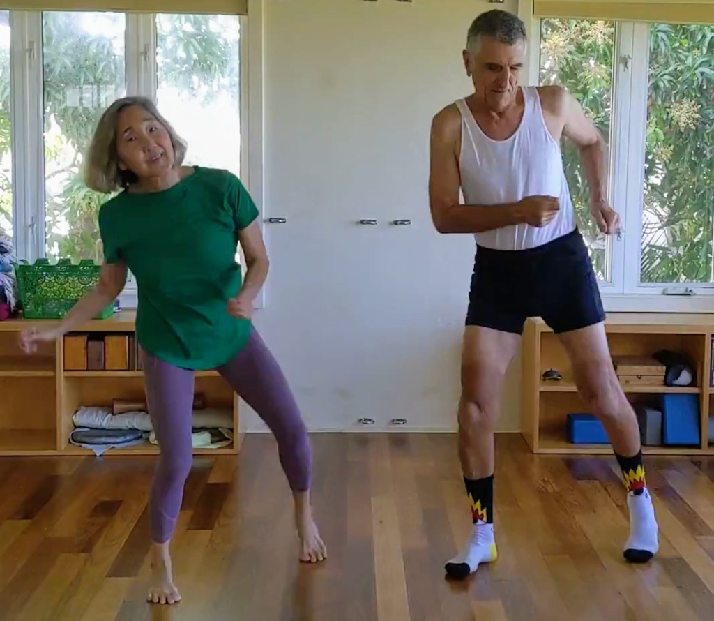Let’s Twist Again! honoluluyoga.com/lets-twist-aga…