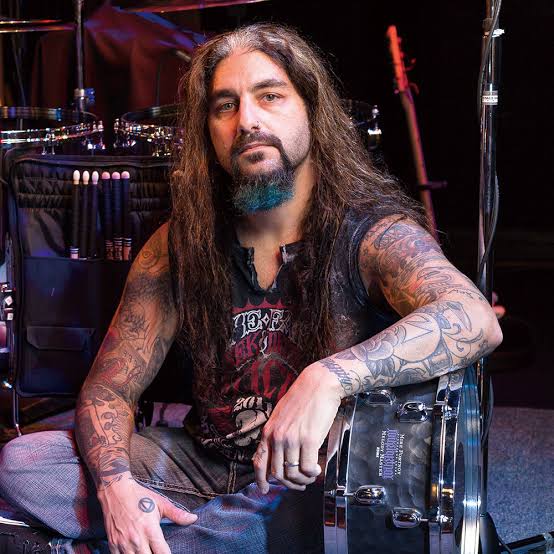 Happy birthday Mike Portnoy!!!                                          