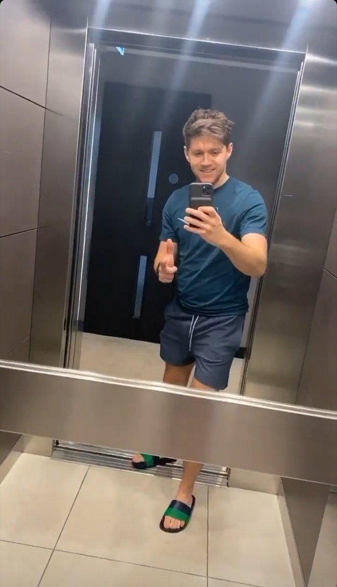 Niall Horan& #39;s artworks :A Thread