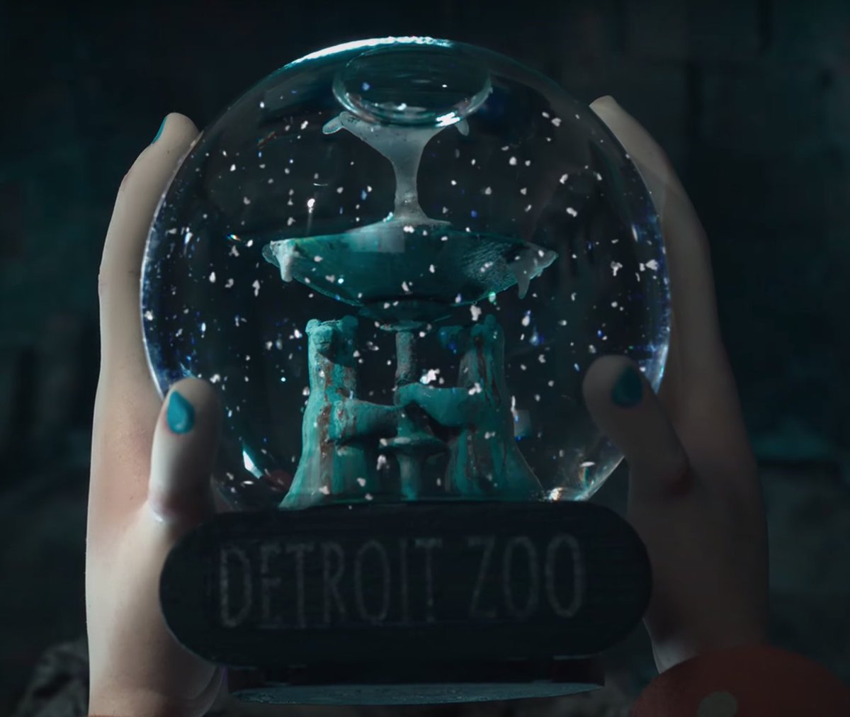 (36) In the Detroit Zoo snow globe, it features the real life fountain that features two bronze bears. Once Coraline breaks the globe to free her parents, these two bears are missing from the globe entirely.