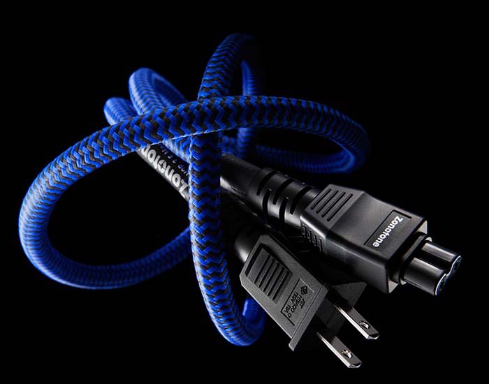 zonotone's tweet photo. 6N2P-3.5 Blue Power(1.5m完成品)と6N2P-3.5 Blue MEGANE(1.5m完成品)は、同じ線材線径を使って仕上げた双子製品です。お値段も同じ。2ピン・メガネタイプとしては当社最上位で、パワードスピーカーやNAS、映像機器等にも、幅広くお使いいただけます！
#6N2P
#6N2P35BluePower
#6N2P35BlueMEGANE https://t.co/jtBsyQa2I3