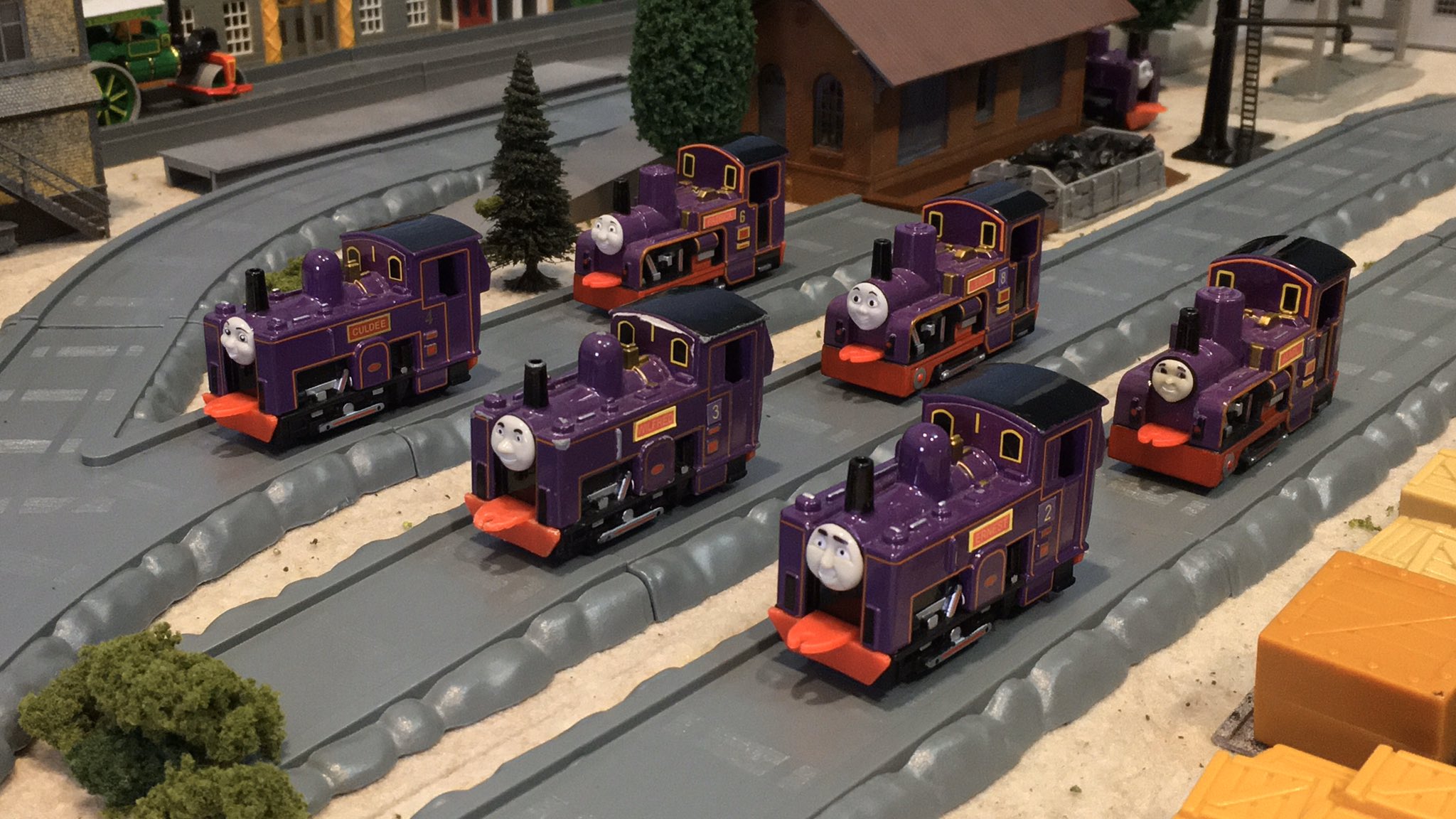 ReallyUsefulEngine on Twitter: "Time for something a little different. Here  are my Mountain Engines - Ernest, Wilfred, Culdee, Alaric, Eric, and  Patrick. #ReallyUsefulCustoms https://t.co/23AO3sBANM" / Twitter
