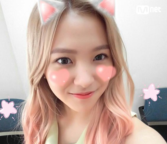OFCHANGINGWAVES's tweet photo. Sorry she disappeared for a while ! classes have been kicking her butt :' ) https://t.co/KdC0N1VIir