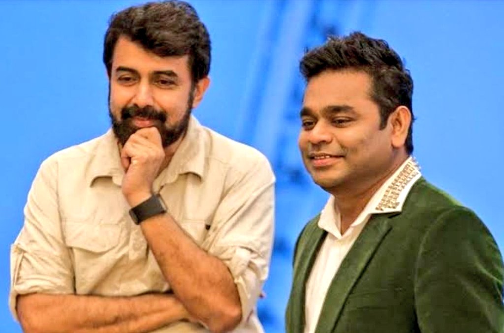 Here's wishing the best and talented DOP & Director @DirRajivMenon
 a very Happy Birthday on Behalf of #KollywoodTalk
Bouquet
..

We wish all the best for the future projects.

#HBDRajivMenon