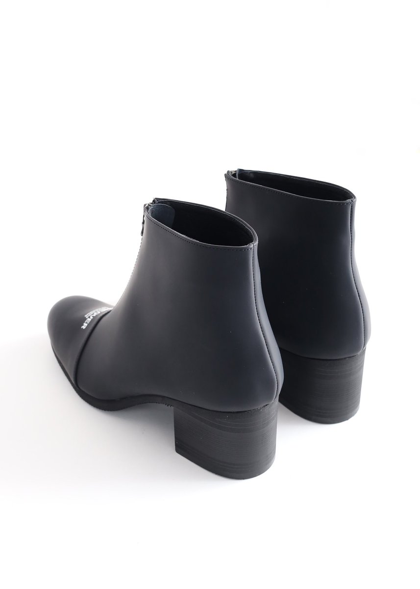 CMEinc's tweet photo. SHAREEF 2020 ss
■ SHAREEF / ENAMEL HEEL BOOTS (Black)
https://t.co/tOg6BqSceO
■ SHAREEF / HEEL BOOTS (Black) 30% OFF SALE
https://t.co/diVDF1dwQS
■ web shopから通販も出来ますのでご利用下さいませ。
#shareef #シャリーフ #hellboots
#compass #新潟 #古町 https://t.co/9PRwfUGJnl