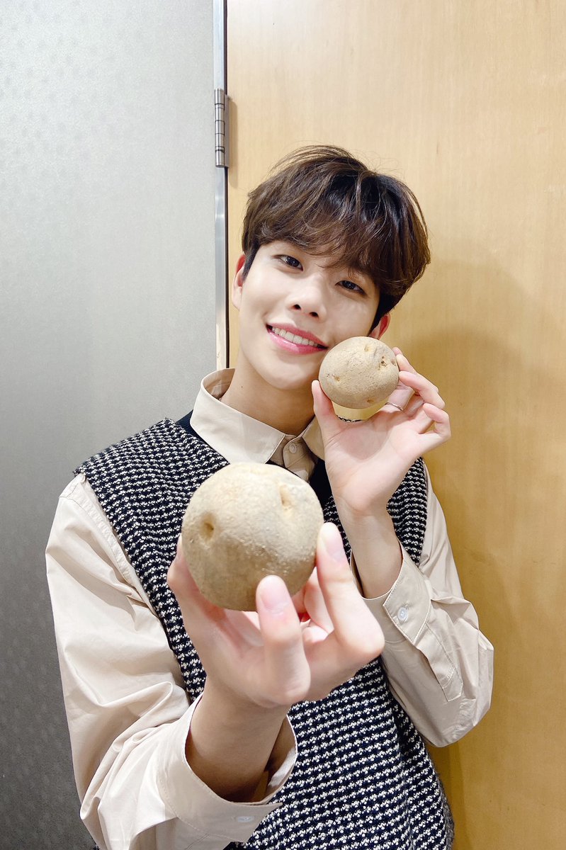 DoDozih's tweet photo. Hola personas hermosas❤ busco mutuals que staneen a:

Astro
Pentagon
Stray Kids
Monsta X
Seventeen
Got7
2z
Cravity
VAV 
BtoB
Ateez
Nct 127
Bts
MCND
Woojin 
Wonho

Espero encontrar más personas con el mismo gusto😔❤ https://t.co/JTv8mba2iU