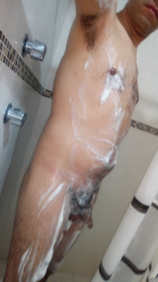 ro_roker115's tweet photo. Un buen baño antes de dormir... https://t.co/w4AjV39Lji
