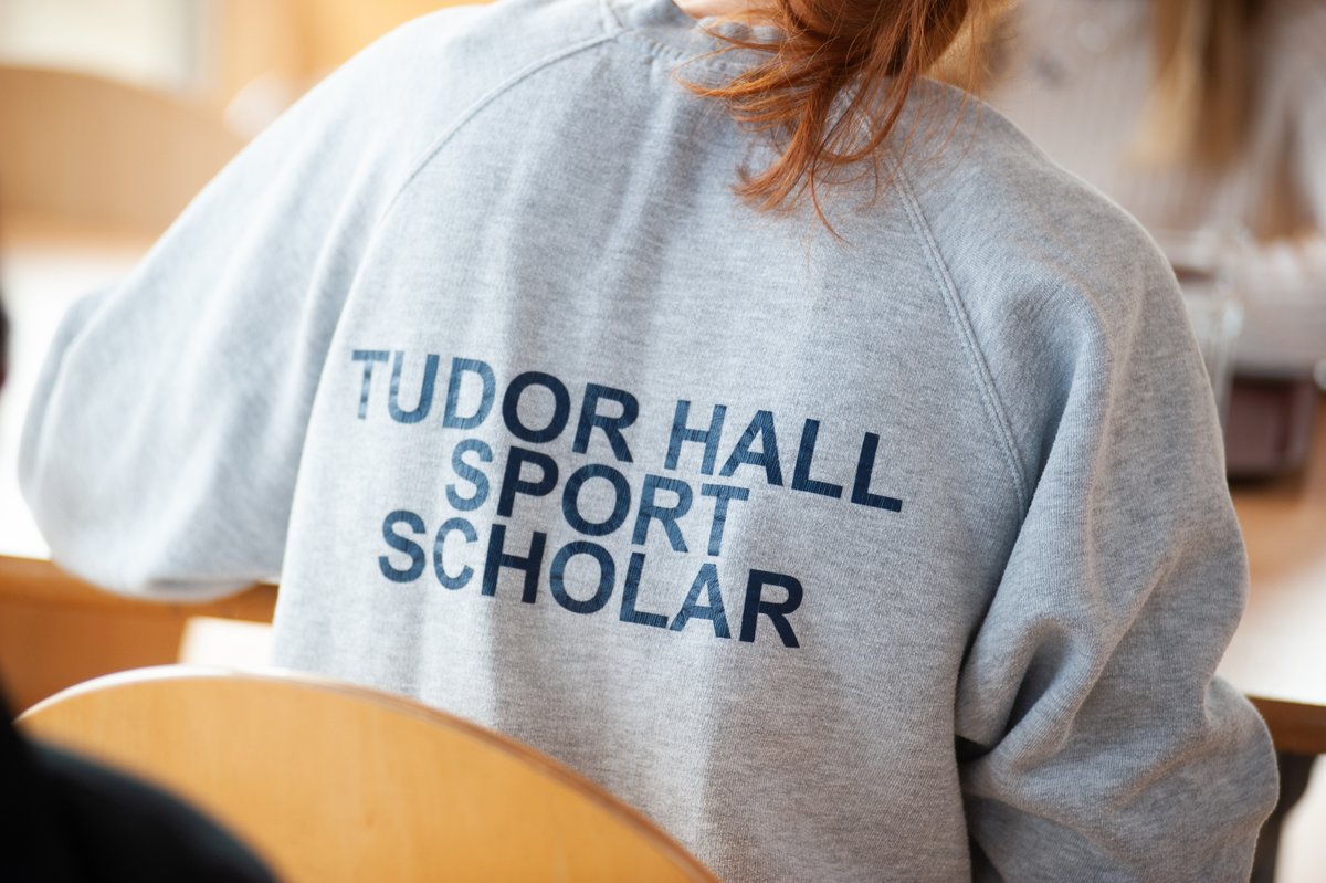 There is no reason why we can't continue to keep active during lockdown you just need to know where to look 👀

☑️ PE with Joe: ow.ly/AW6N50zieoF
☑️ Fitness Blender: ow.ly/6DOO50zieni
☑️ Sweaty Betty: ow.ly/xPiS50zieng

#habeoutdem #tudorathome