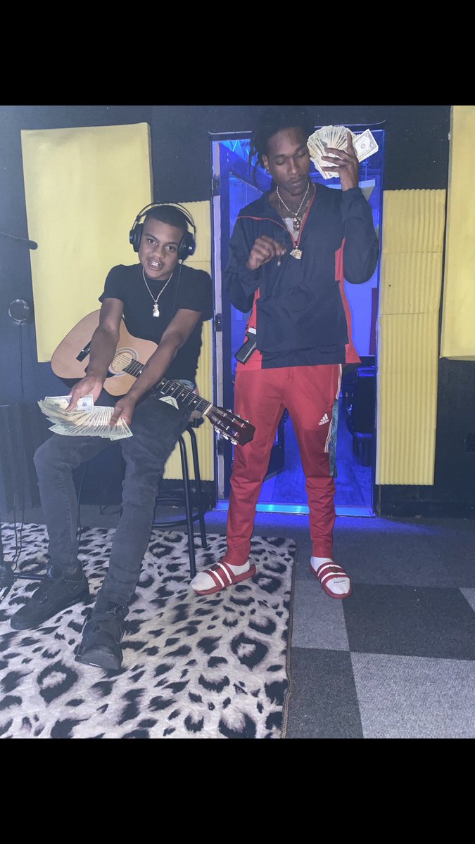 StackgameDee's tweet image. 1:38 am 🖤 shit 4L #stackgameshit